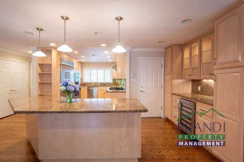 249 Tulane Dr - Photo 4 of 19