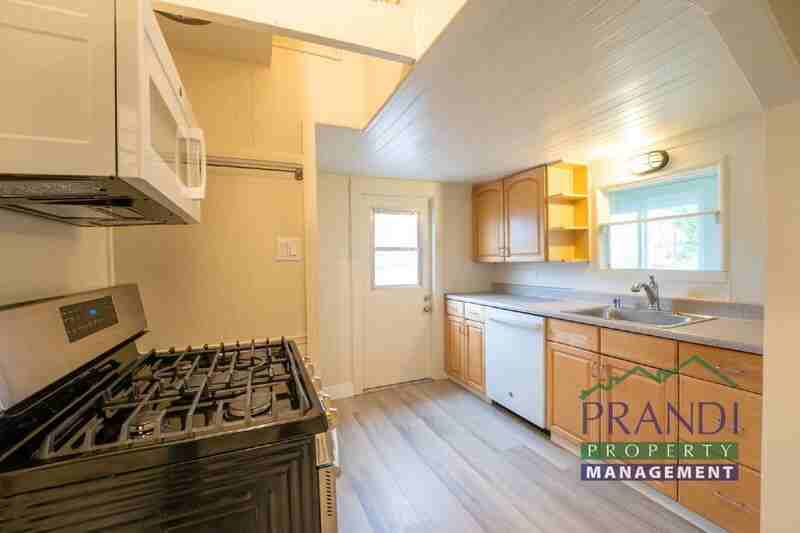 4 Mantegani Way - Photo 7 of 18
