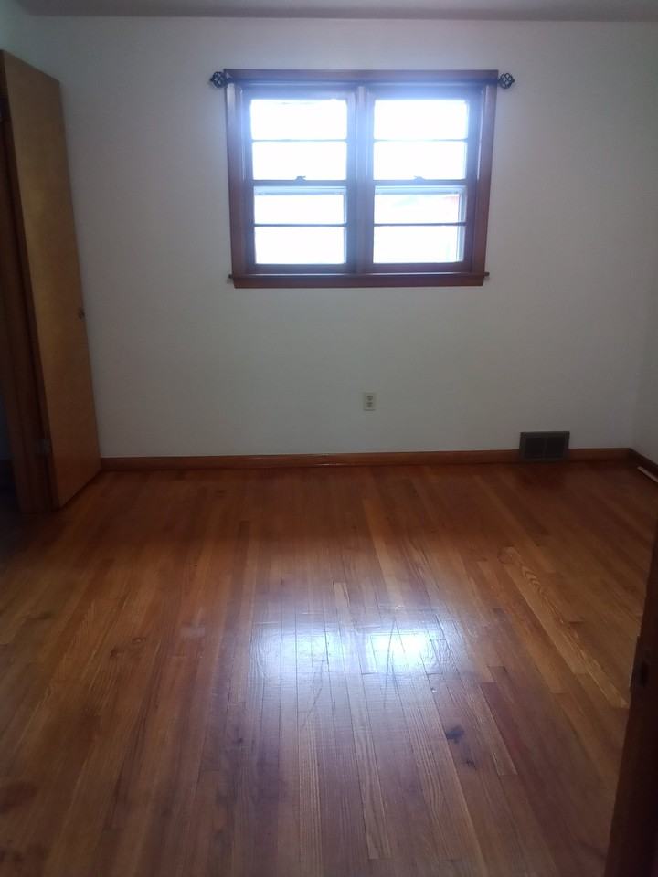 4902 Dunsmore Ave #4902 - Photo 4 of 7