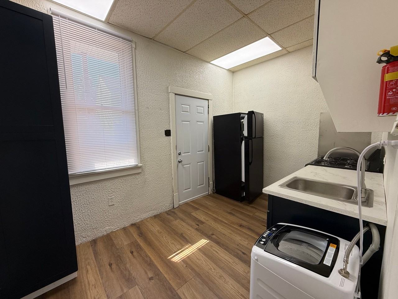 1807 4th Ave #1 - Photo 5 of 10