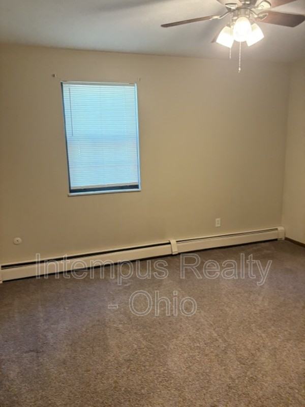 6321 Saint Andrews Dr #11 - Photo 7 of 11