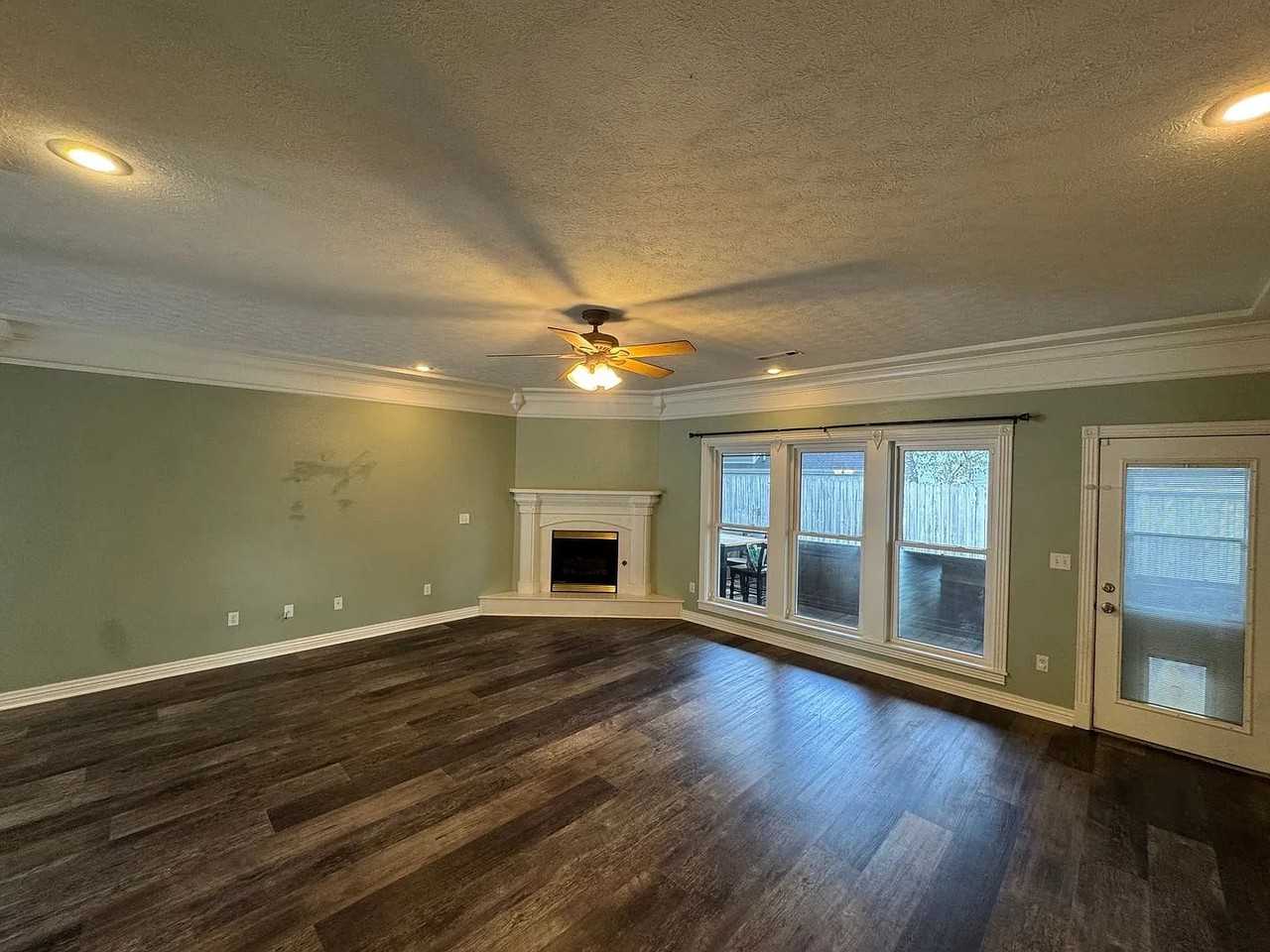 312 Ridgedale Dr - Photo 5 of 18