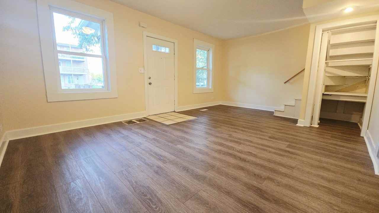 1322 S 6th St - Photo 4 of 16