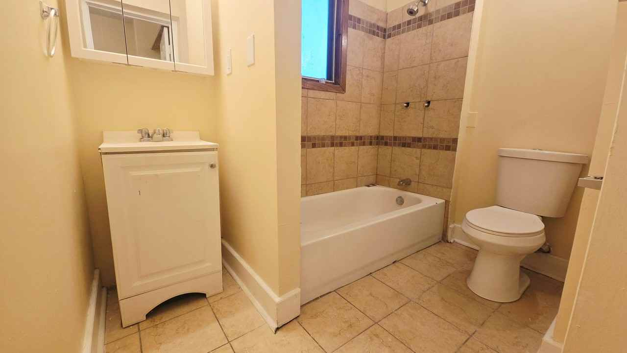 1322 S 6th St - Photo 6 of 16