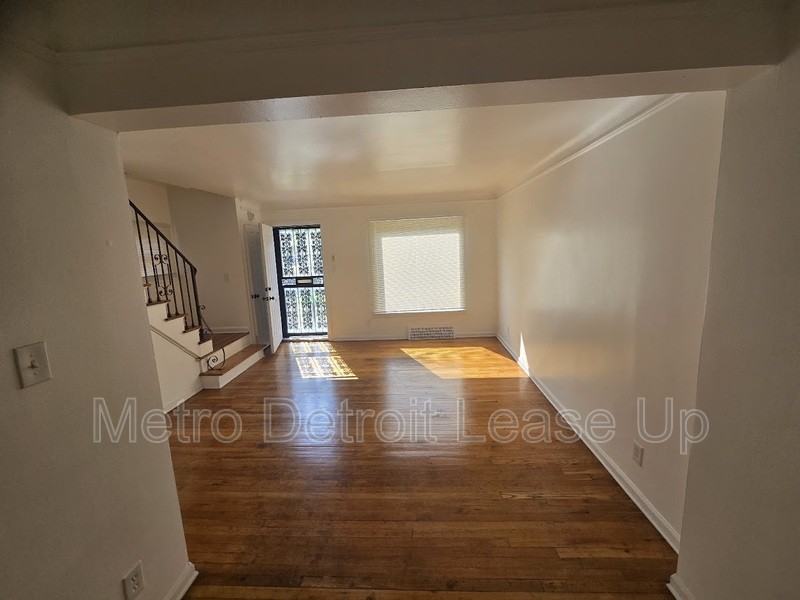 15734 Meyers Rd #1 - Photo 3 of 11