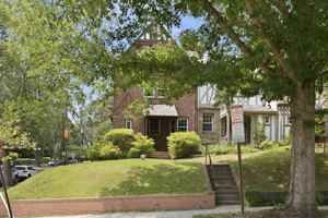 featured image of 1500 44th St Nw