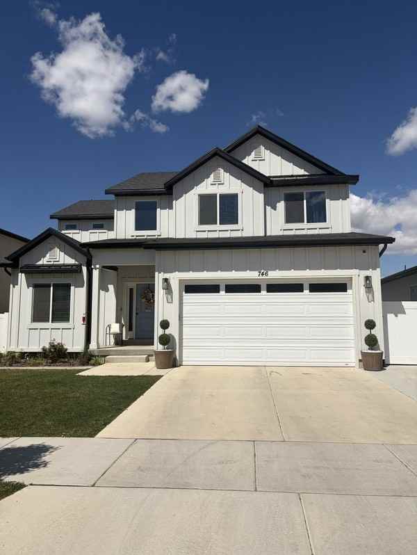 746 W Walnut Bark Ln - Photo 2 of 17