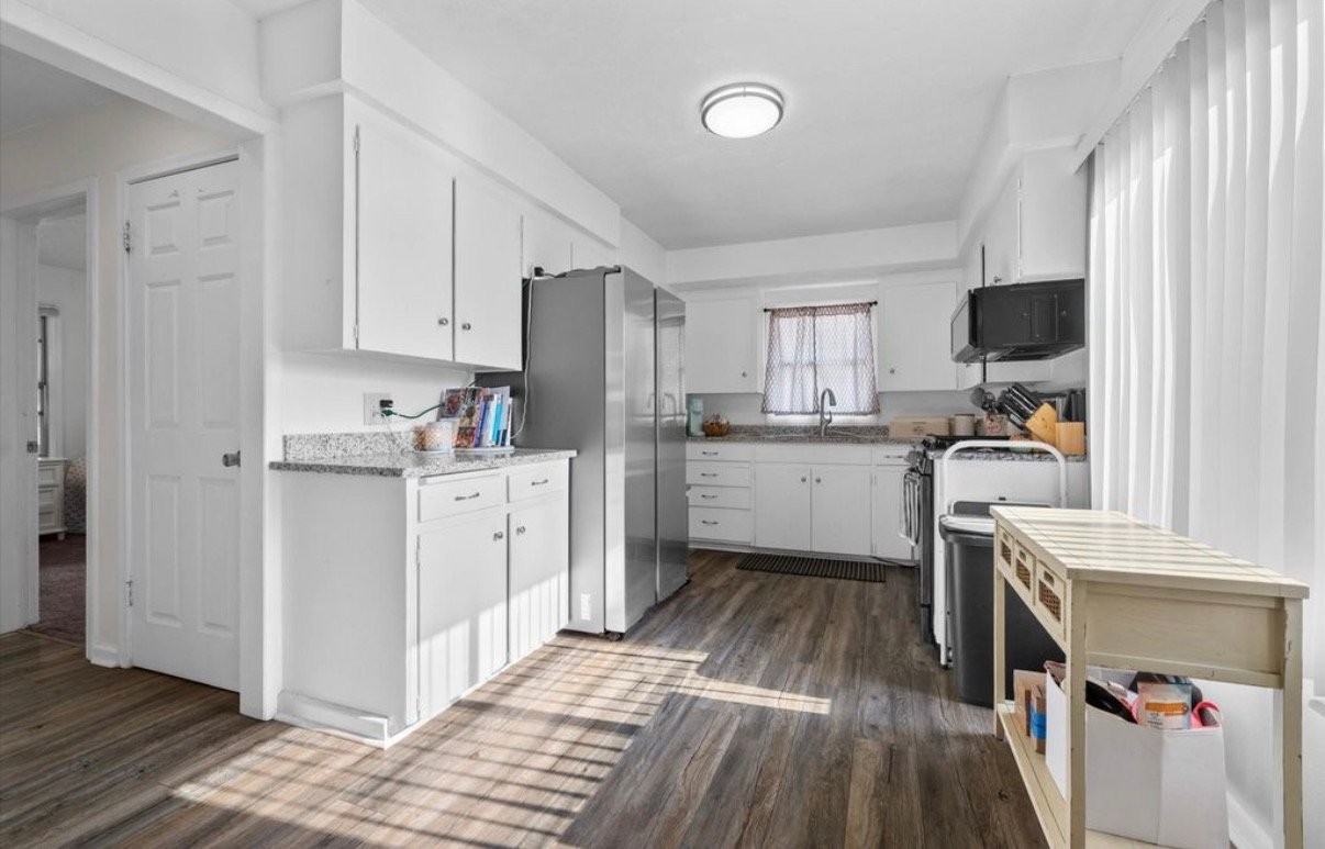 2216 Polk Ave - Photo 6 of 8