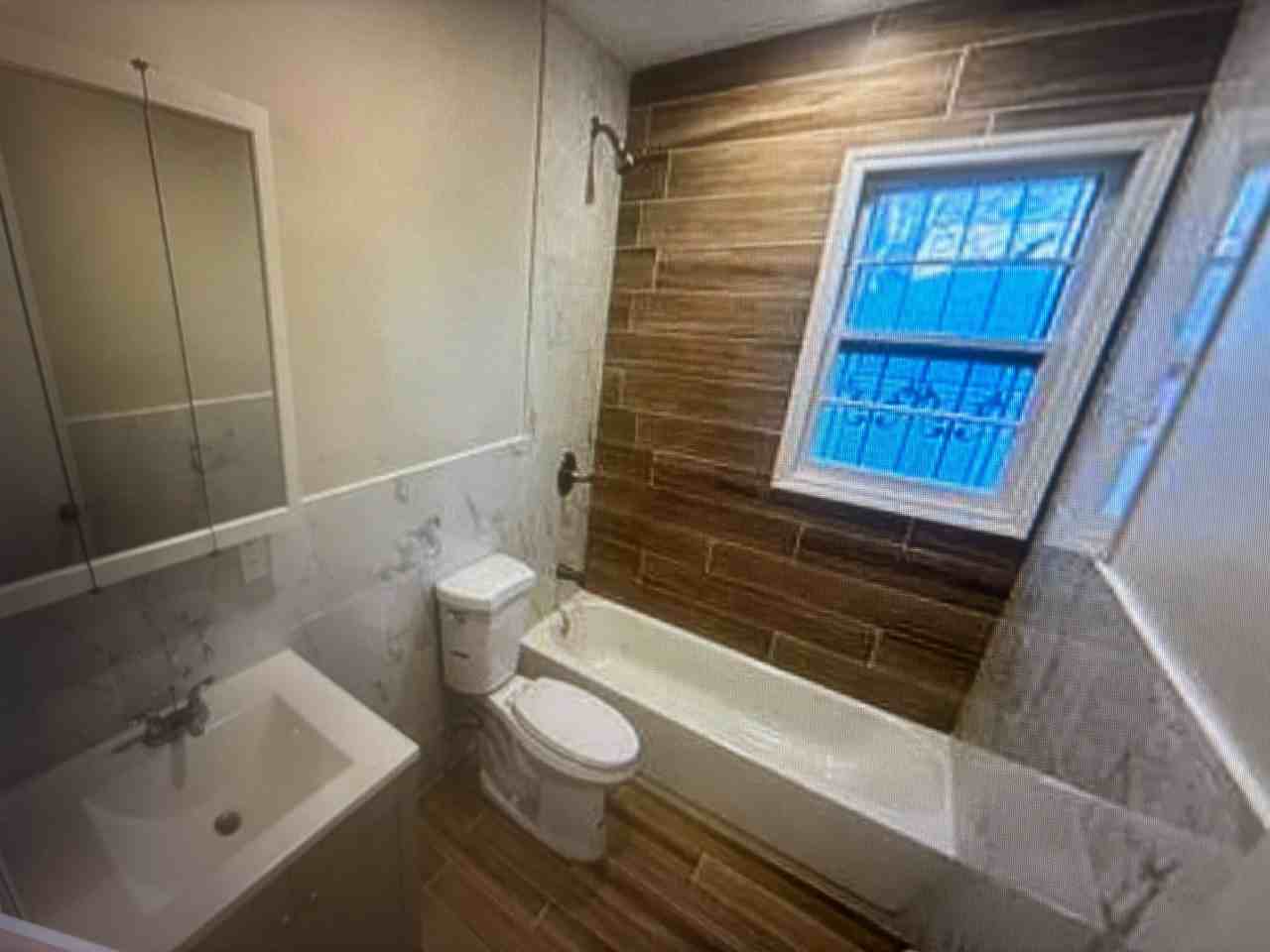 122 Elmwood Ave #4 - Photo 2 of 6