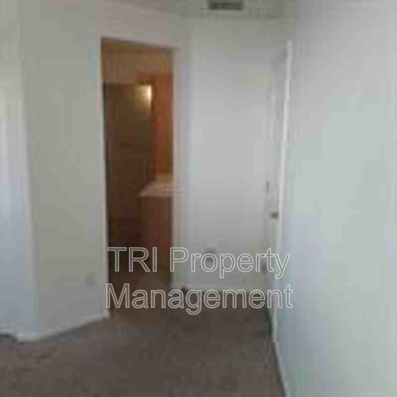 2551 W 24th St #B1 - Photo 2 of 19