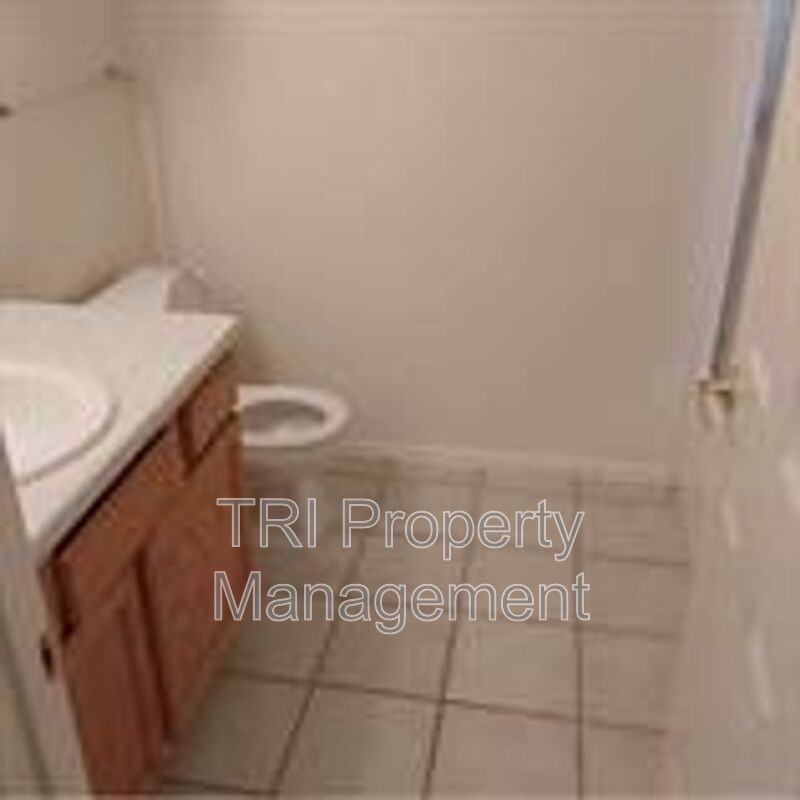 2551 W 24th St #B1 - Photo 6 of 19