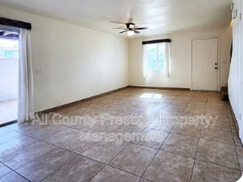 7524 N 47th Dr - Photo 4 of 5