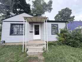 5210 Dupont St #NA - Photo 1 of 1