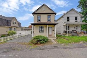 featured image of 12 Mack St