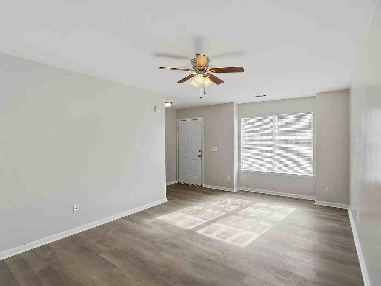 4044 Cedars Pkwy #B - Photo 2 of 10