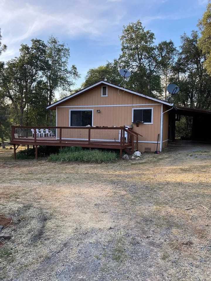 10663 Smith Station Rd - Photo 3 of 20
