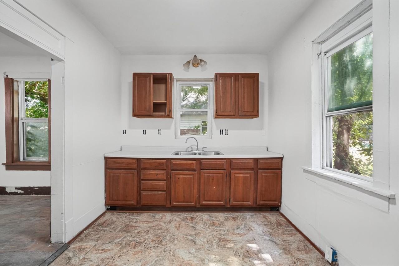1908 N Union St #NA - Photo 4 of 33