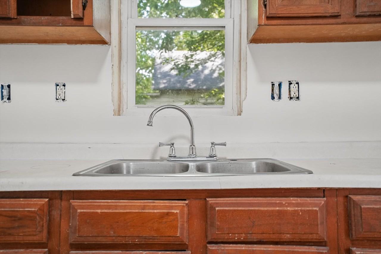 1908 N Union St #NA - Photo 5 of 33