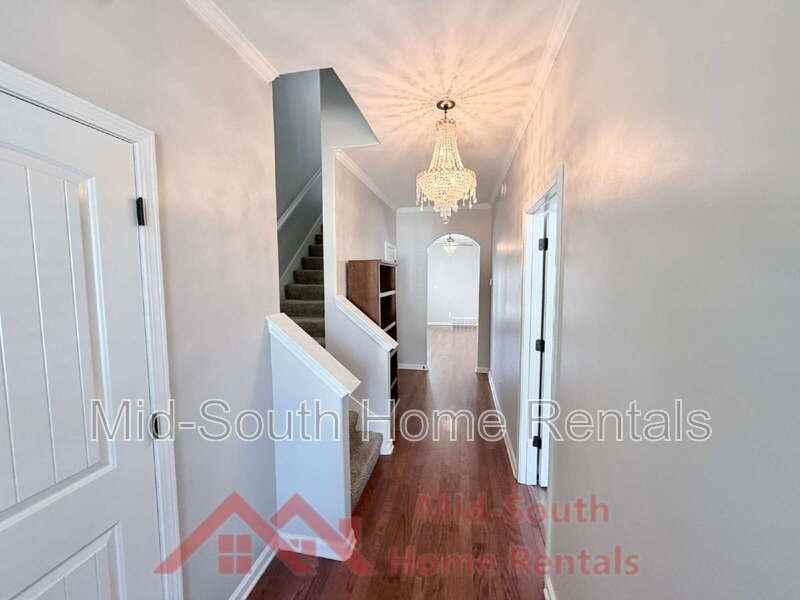 1568 Wynne Rd - Photo 4 of 29
