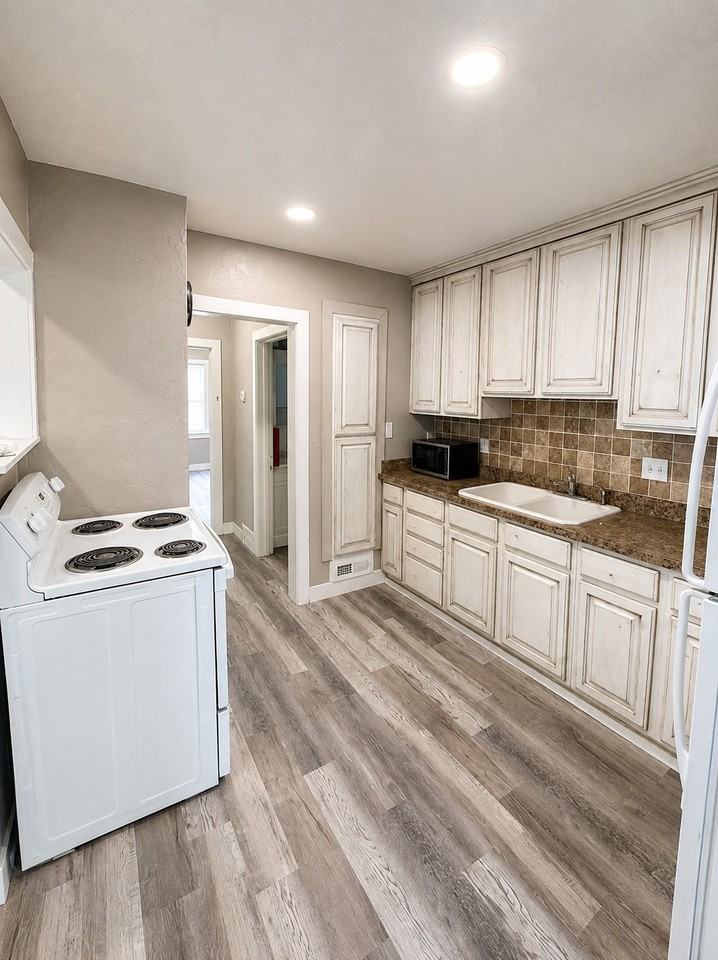 654 En - Photo 2 of 22