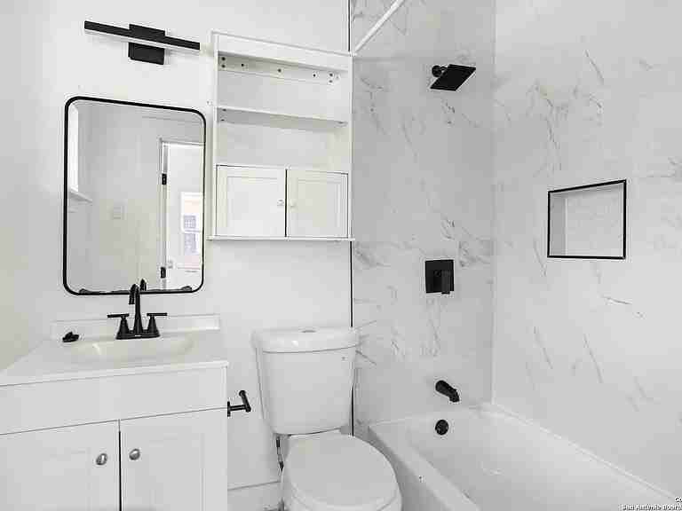 2011 Cincinnati Ave #4 - Photo 6 of 8