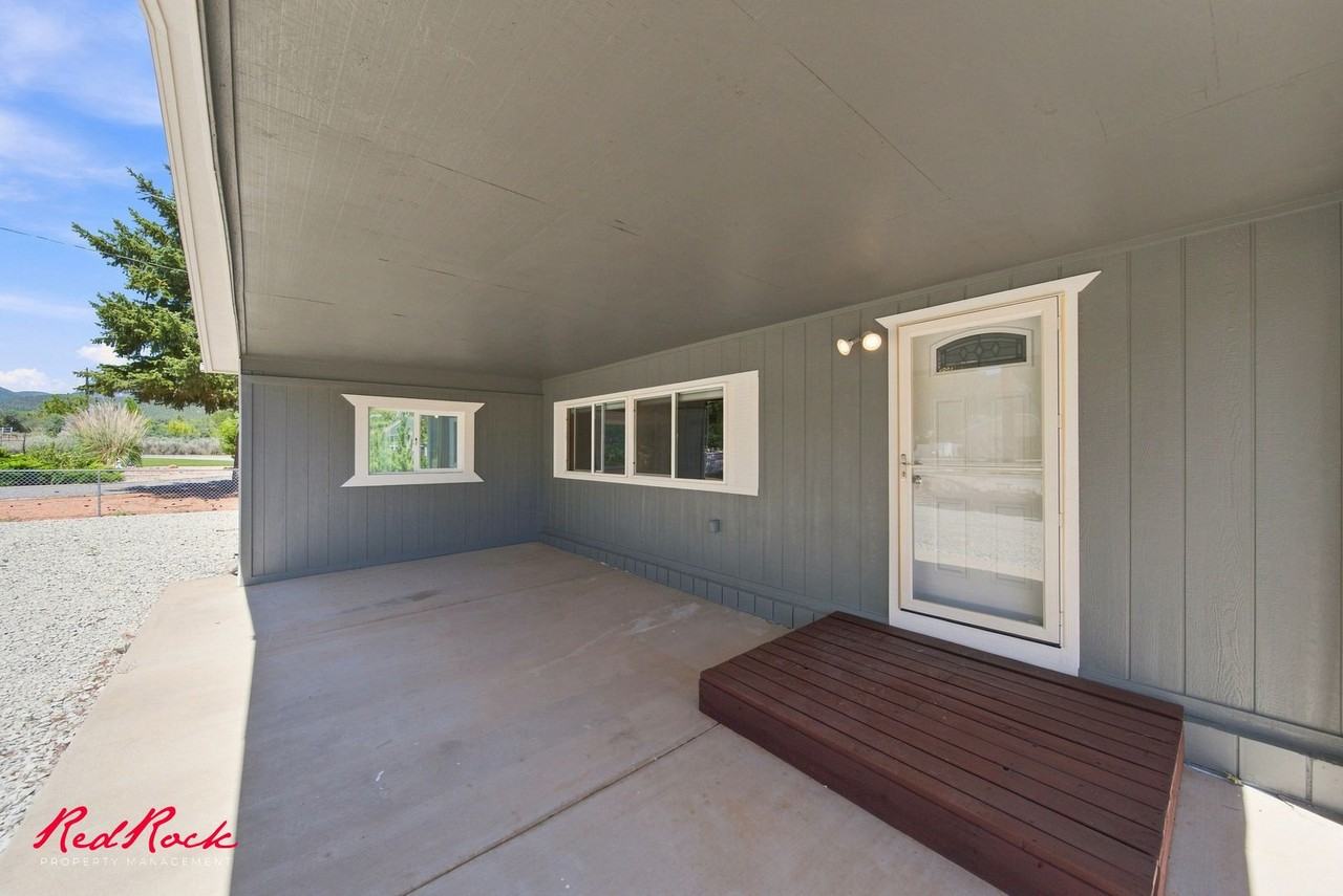 408 N Harmony Dr - Photo 4 of 37