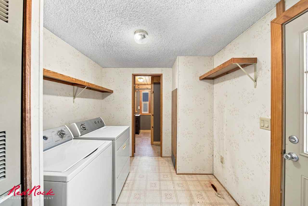 408 N Harmony Dr - Photo 6 of 37