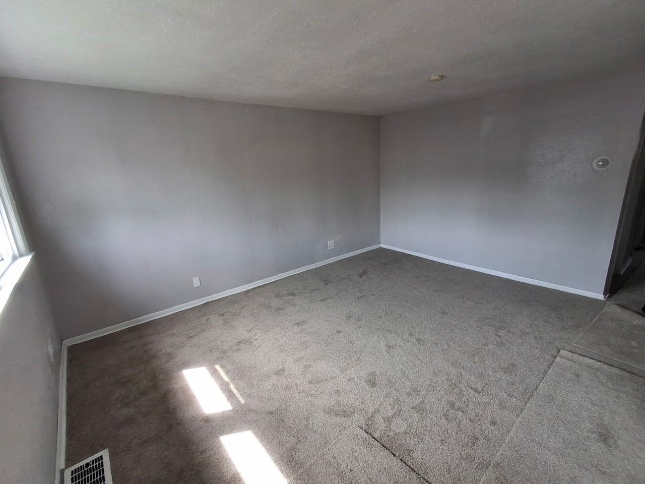 2738 Pierce Ave - Photo 5 of 5