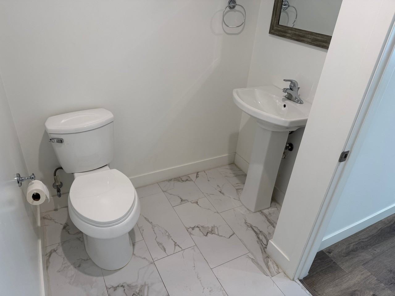 6458 1/2 Balboa Blvd - Photo 4 of 18