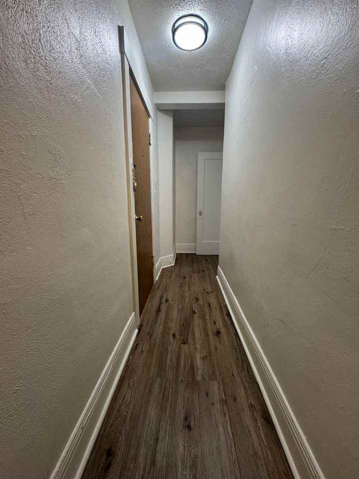 Glen Ellen Apartments - Photo 4 of 9