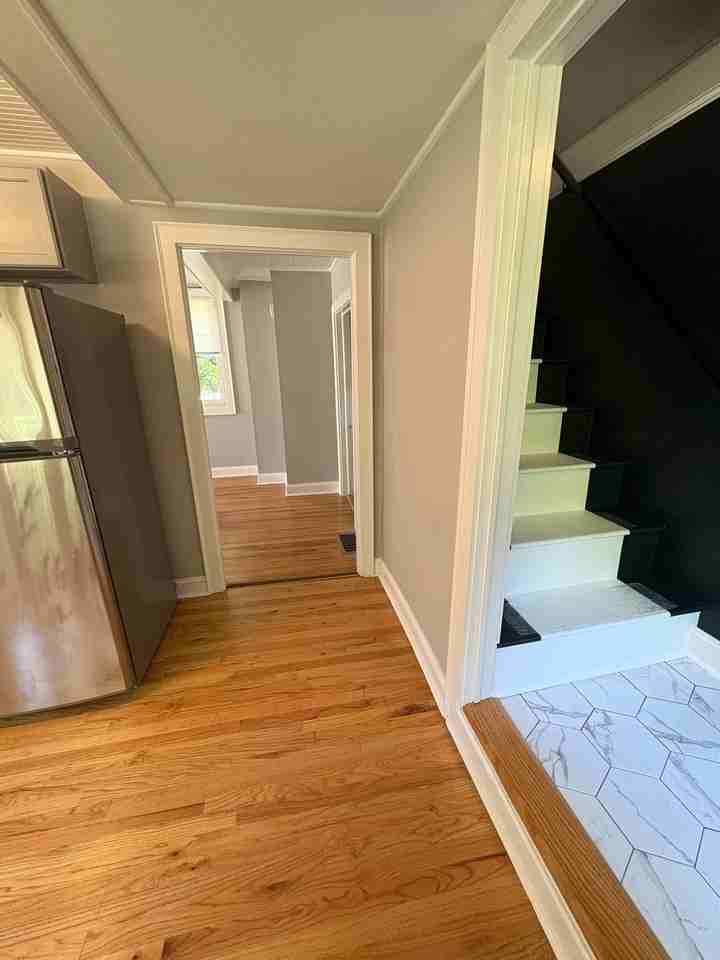 1151 Rosedale Dr Ne #B - Photo 5 of 20