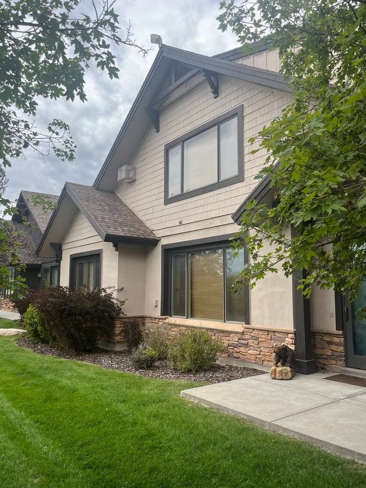 5877 E Big Horn Pkwy - Photo 3 of 44