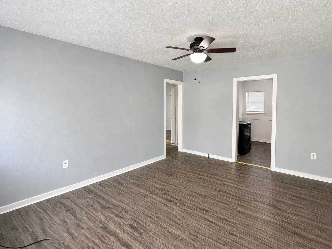 1181 Nw Ozmun Ave #1181 - Photo 2 of 16