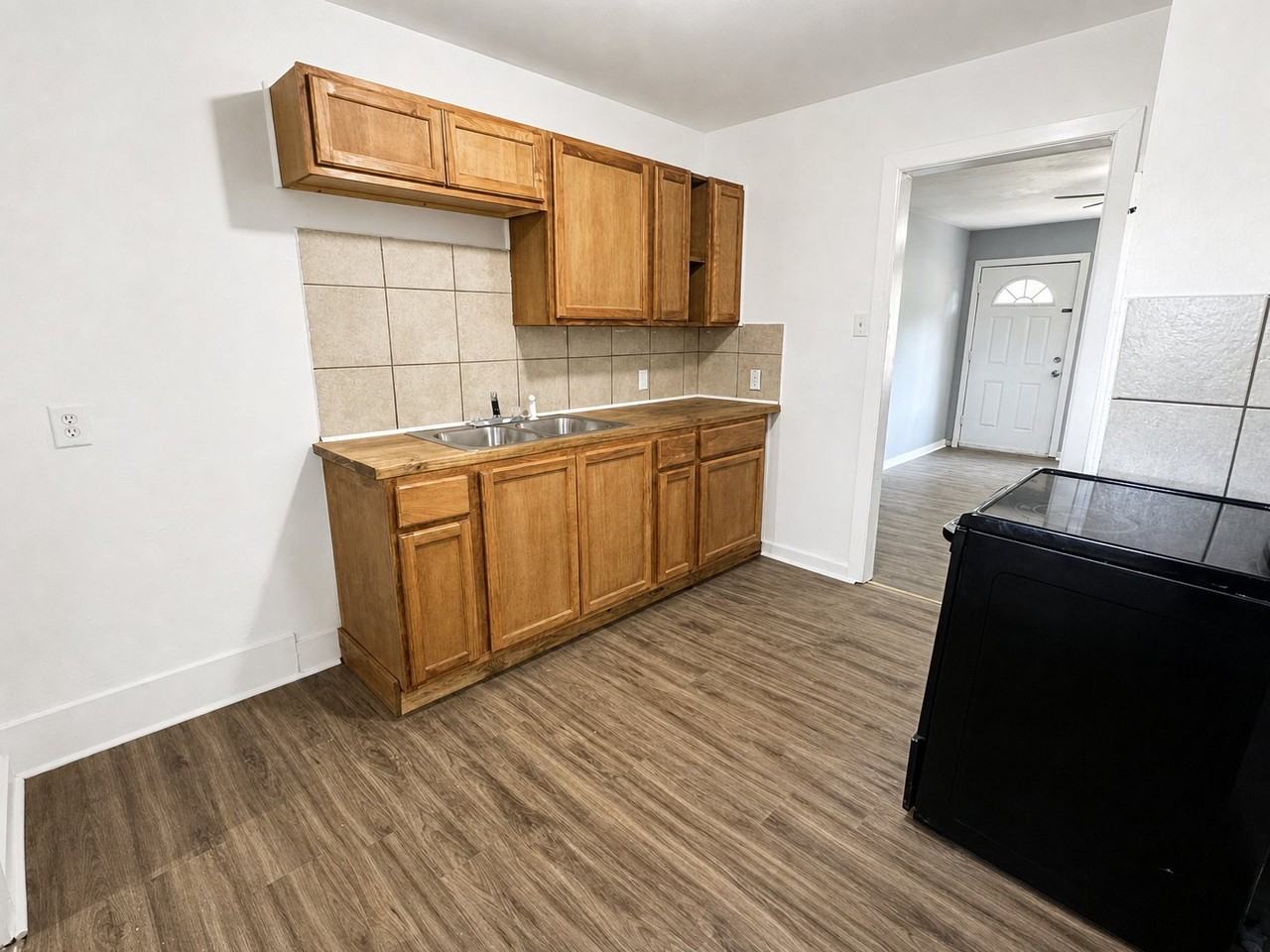 1181 Nw Ozmun Ave #1181 - Photo 5 of 16