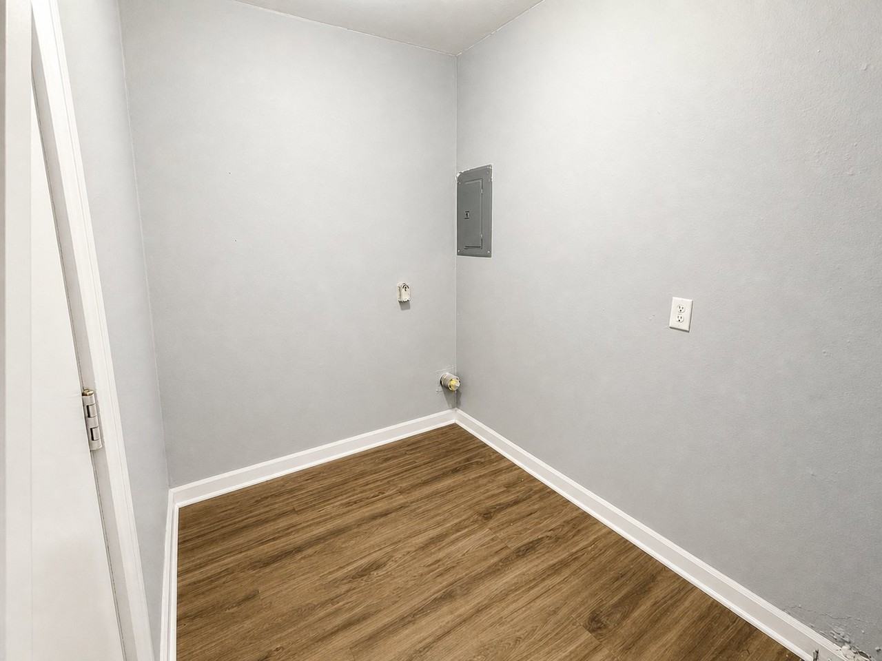 1181 Nw Ozmun Ave #1181 - Photo 6 of 16
