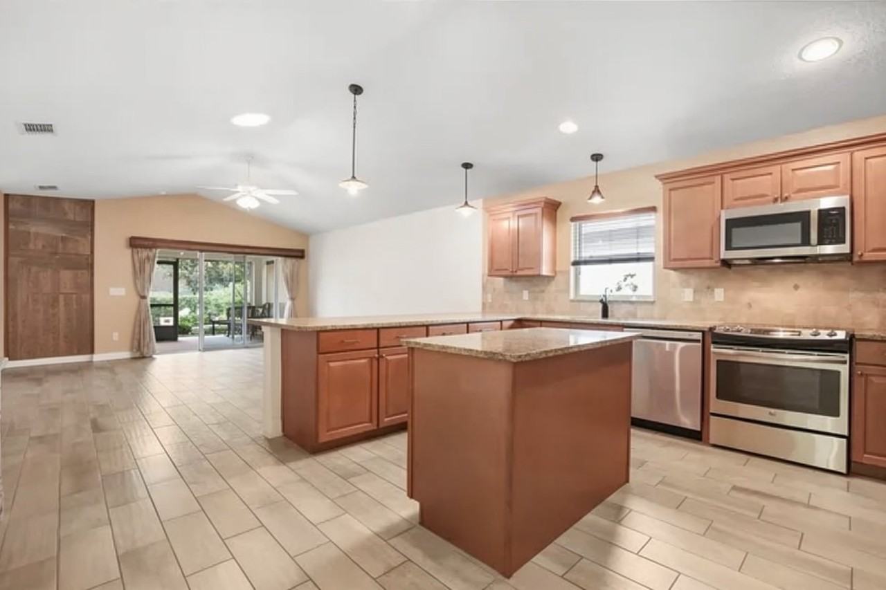30429 Island Club Dr - Photo 5 of 20