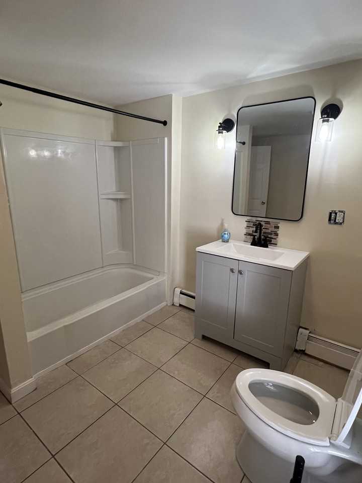 92 Arlington St #2 - Photo 4 of 17