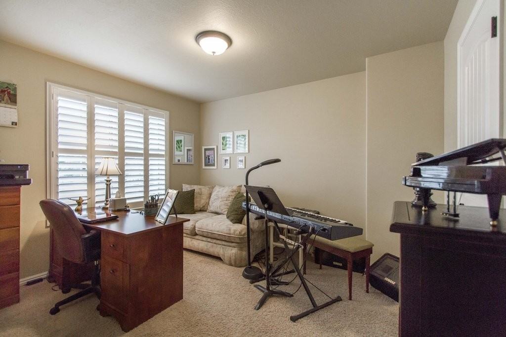 243 E Flicker Dr - Photo 5 of 6