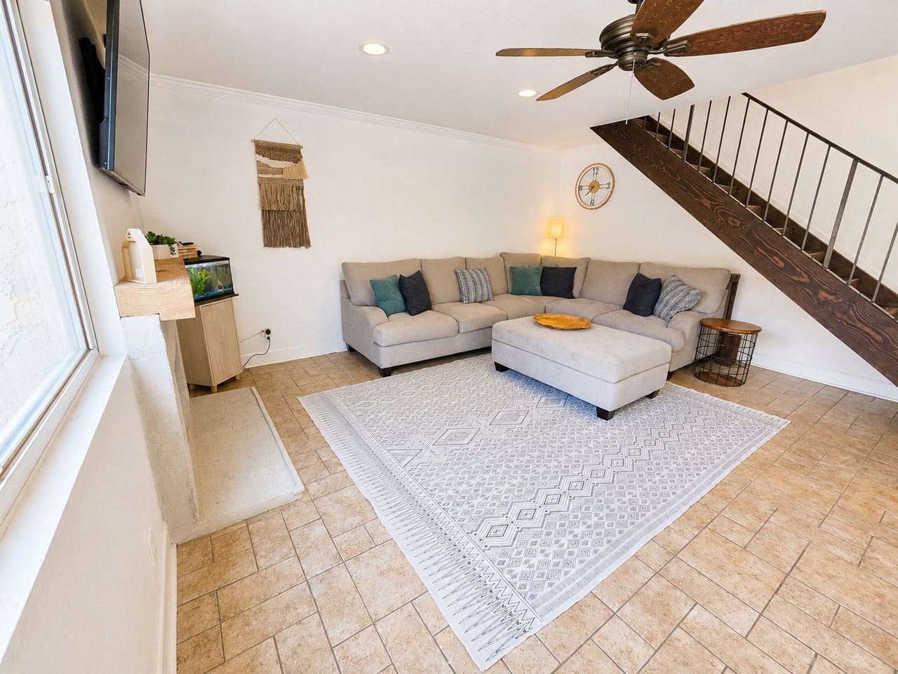 237 Countryhaven Rd - Photo 2 of 20