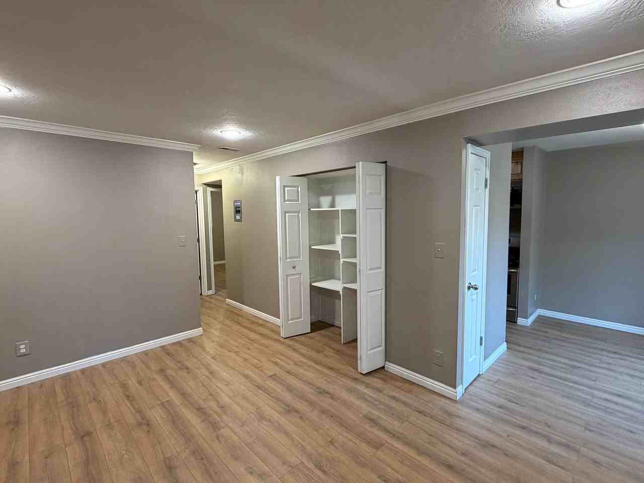 5396 S Willow Ln #A - Photo 4 of 12