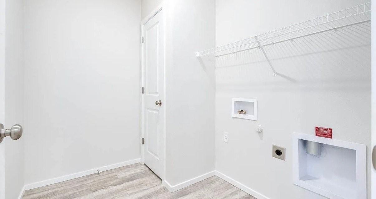 422 Reno St Ne - Photo 7 of 10