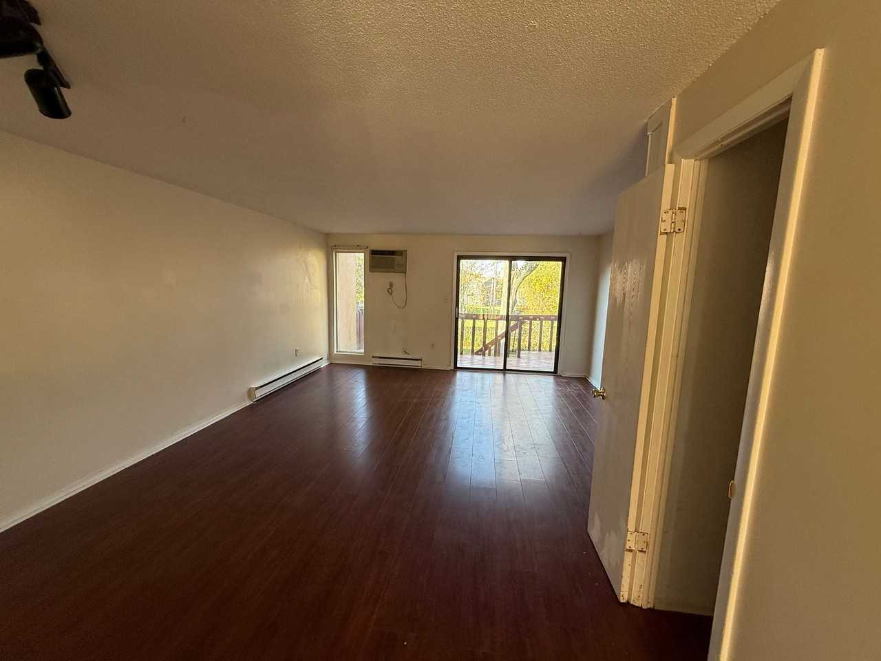 552 Shennecossett Rd #E - Photo 3 of 20
