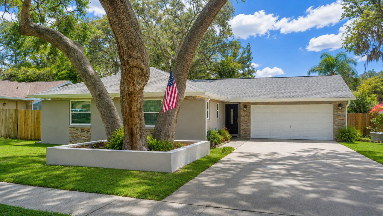 213 Foxwood Dr