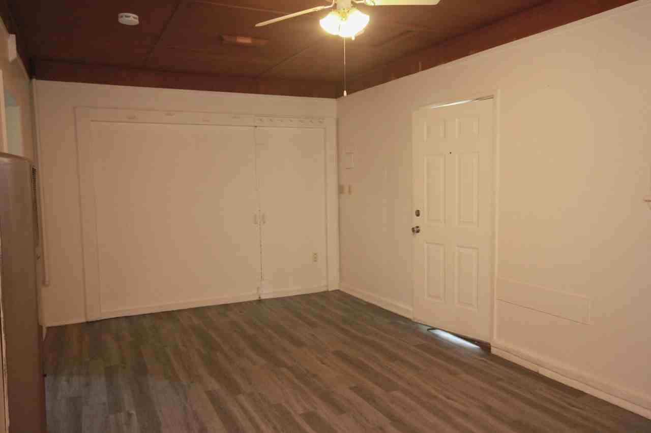 435 Iowa Ave #435-5 - Photo 3 of 6