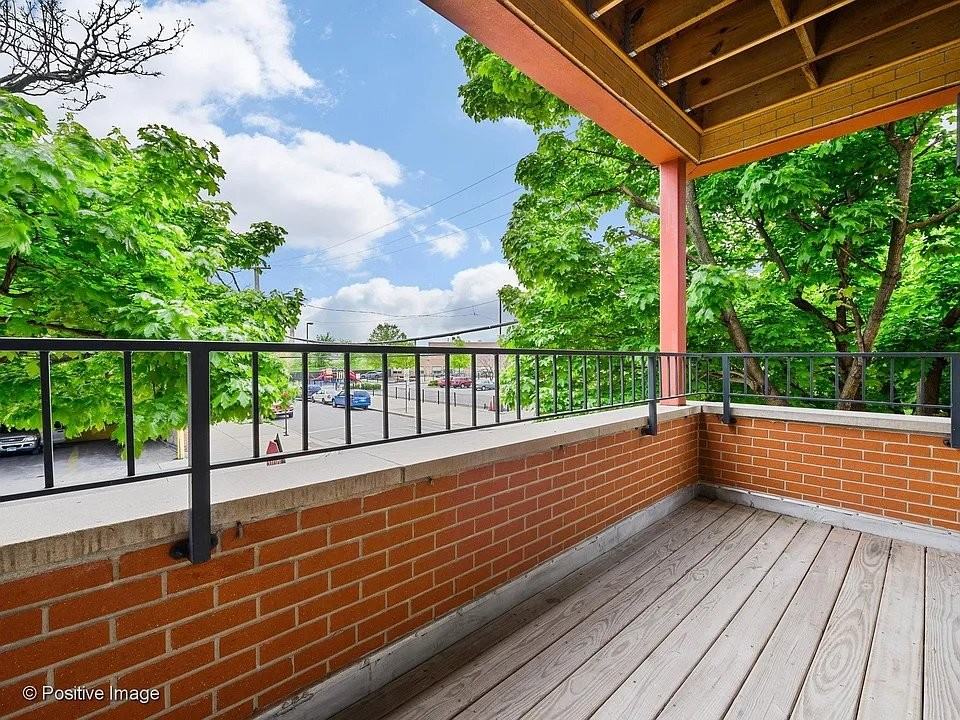 3900 W Cortland St #3F - Photo 5 of 9