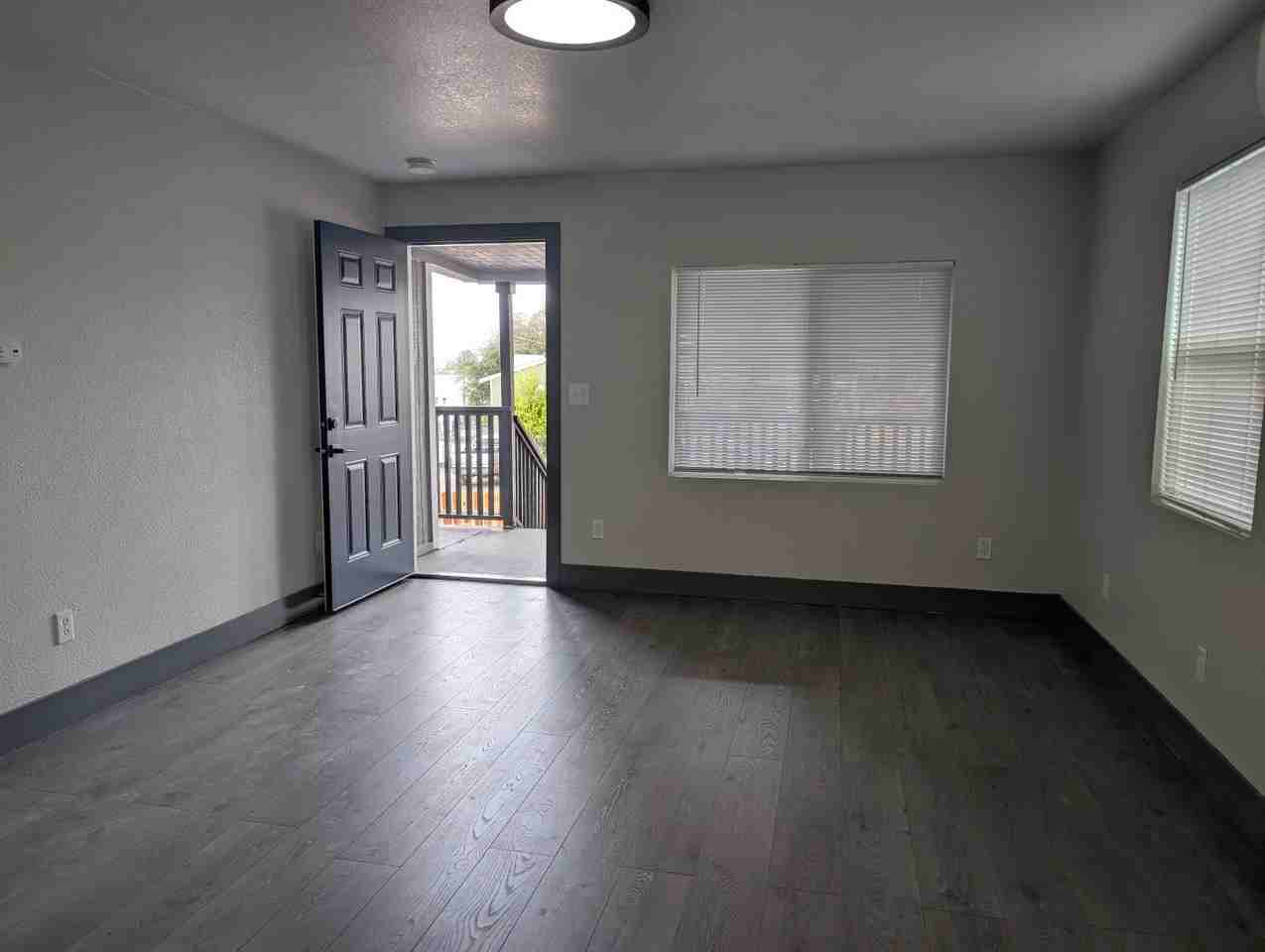 1865 Elgin St - Photo 3 of 11
