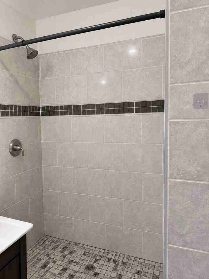 5428 Tackawanna St - Photo 3 of 11