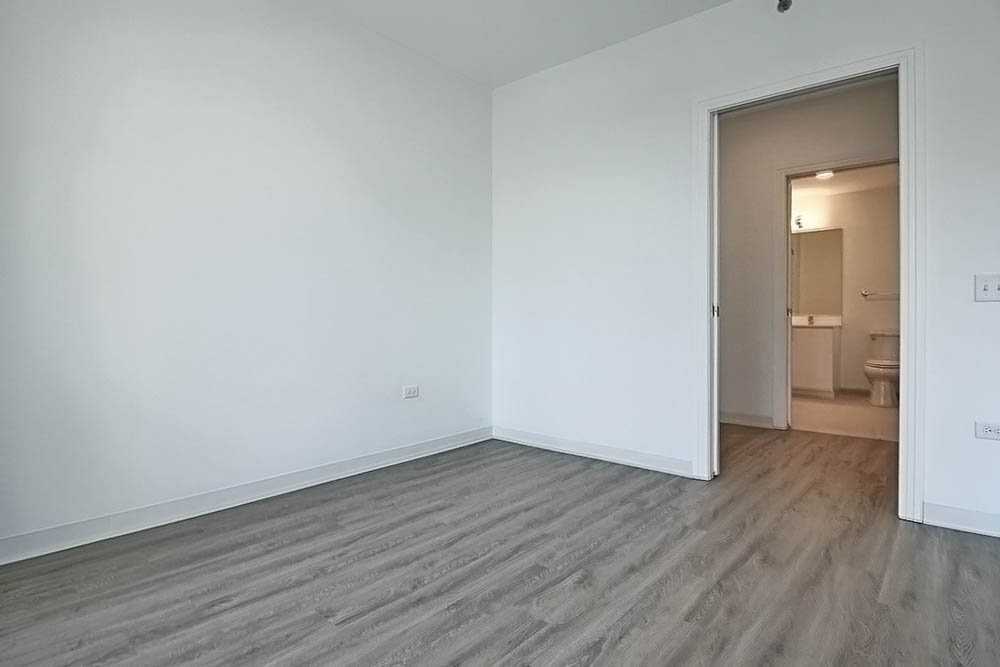 801 W Van Buren St - Photo 7 of 12