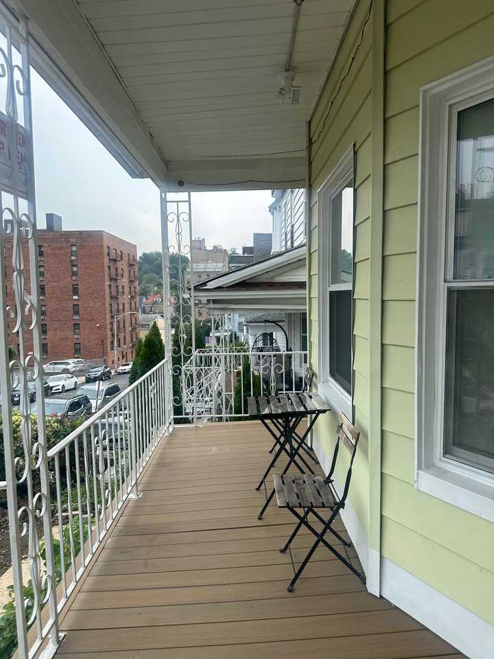 4 Cliff Ave - Photo 2 of 19