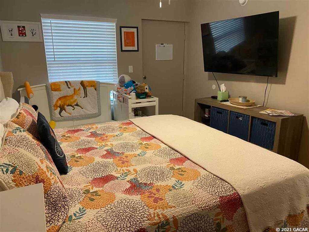 3600 Sw 23rd St #4 - Photo 6 of 16
